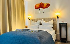 AyCatcherHomes - Top Lage I Zentral I Altstadt Marburg I Nähe Fluss Lahn I WLAN I Parterre Boutique Apartment ORION